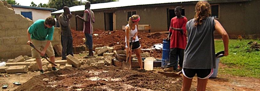 Hausbau-Projekte im Ausland Hausbau-Projekte im Ausland