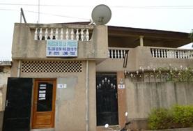 Projekte in Afrika - Togo : Journalismus Ein Fernsehinterview mit einem traditionellen Gemeindeoberhaupt im Journalismus - Praktikum in Togo.