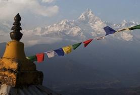 Naturschutz - Projekt im Ausland : Nepal Auf dem Dach der Welt Nepal kannst du Freiwilligenarbeit in unserem einzigen Naturschutzprojekt in einer Berglandschaft leisten und das Himalaya - Gebirge entdecken.