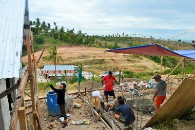 Projects Abroad Schulferien - Special auf den Philippinen Freiwillige im Hausbau - Projekt auf den Philippinen