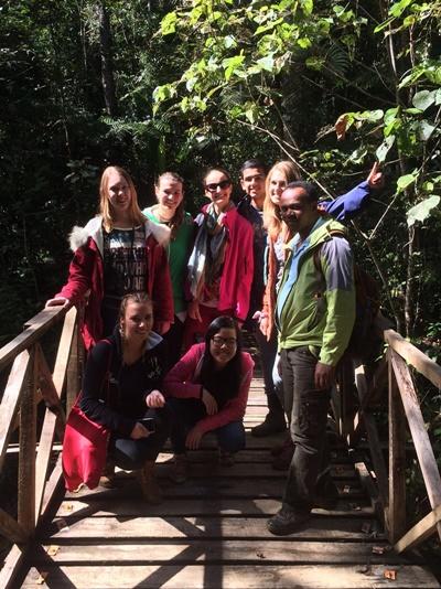 Unsere Freiwilligen im Schulferien – Special mit einem Guide im Nationalpark Leiste in deinen Ferien Freiwilligenarbeit im Naturschutz - Projekt in Madagaskar!