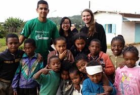 Projekte in Afrika - Madagaskar : Schulferien - Specials - Sozialarbeit Leiste in deinen Ferien Freiwilligenarbeit in Madagaskar und setze dich in den Bereichen Sozialarbeit und Community Work ein.