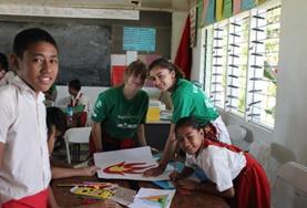 Freiwilligenarbeit im Ausland - Samoa : Schulferien - Specials Sozialarbeit Blick in ein Klassenzimmer auf Samoa, Fidschis Nachbarstaat, wo du in deinen Ferien einen Freiwilligendienst absolvieren kannst.