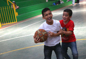 Auslandspraktikum Sport : Costa Rica In deinem Sport - Praktikum in Costa Rica kannst du die Kids vor Ort für neue Sportarten begeistern und in deinen Lieblingssportarten trainieren.