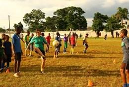 Projekt in der Karibik - Jamaika : Sport - Praktikum Mache ein Sport - Praktikum in Jamaika und trainiere Kinder und Jugendliche auf Jamaika im Sport - Unterricht.