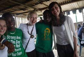 Projekte in Afrika - Ghana : Sprachkurse Wende dein erlerntes Sprachwissen in der Sprache Ga sofort mit den netten Locals in deiner Gastgemeinde an.